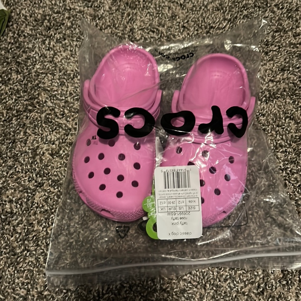 Girls pink classic croc